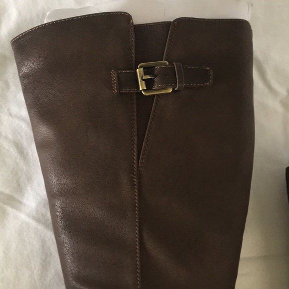 Women’s Vicky boots size 8 medium with wide calf - Picture 10 of 13